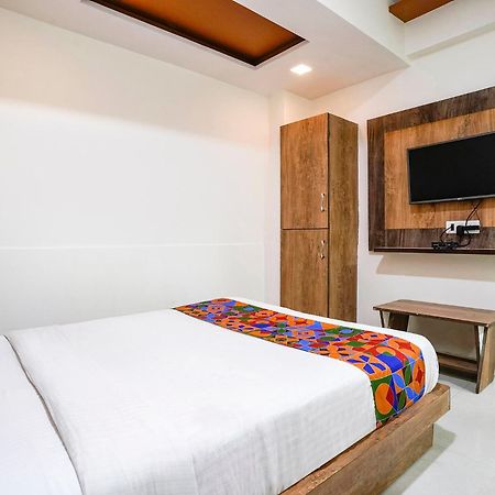 Fabhotel Galaxy I Ahmadábád Exteriér fotografie