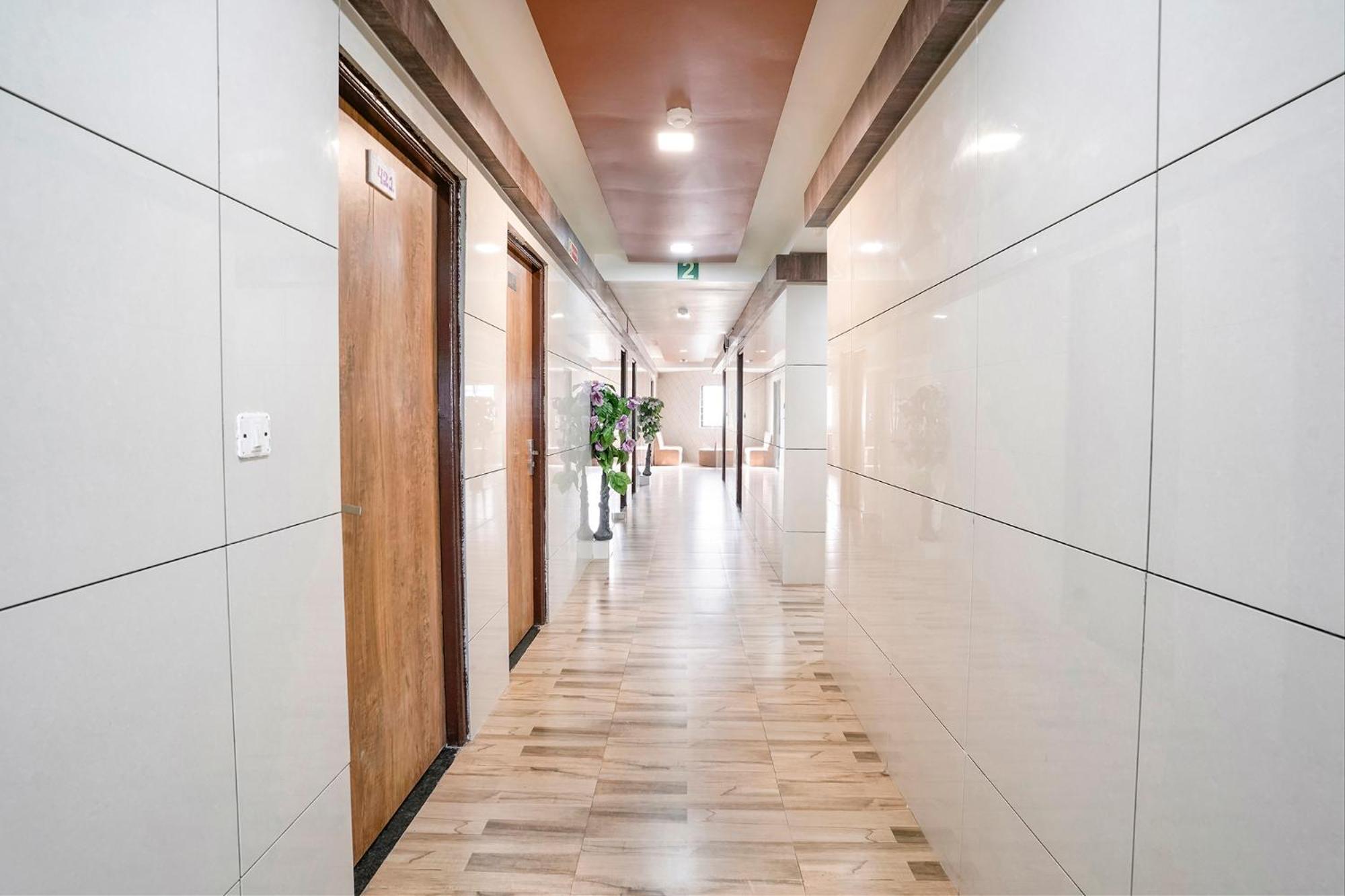 Fabhotel Galaxy I Ahmadábád Exteriér fotografie